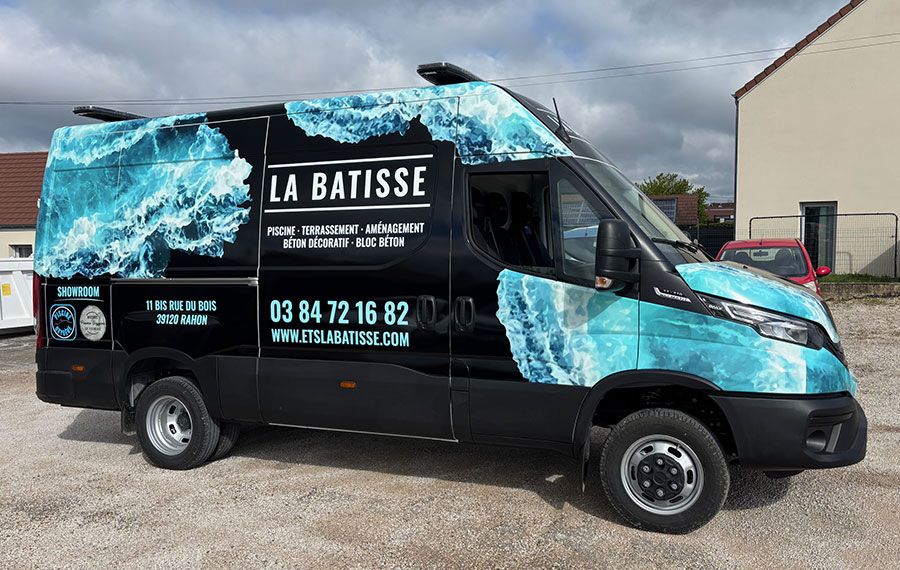 Marquage véhicule utilitaire La Batisse